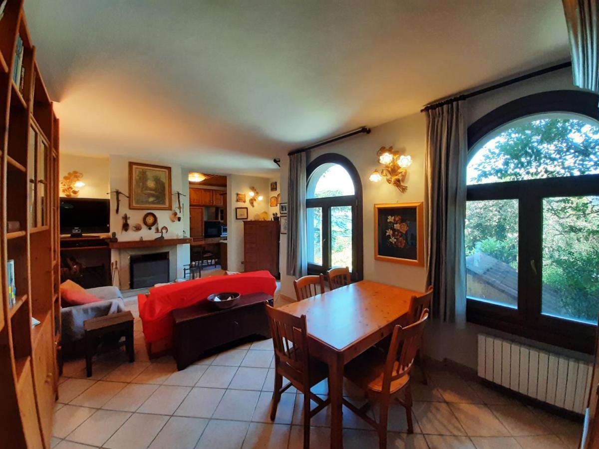 Suitecastlelakeview 2 Bellano Exterior photo