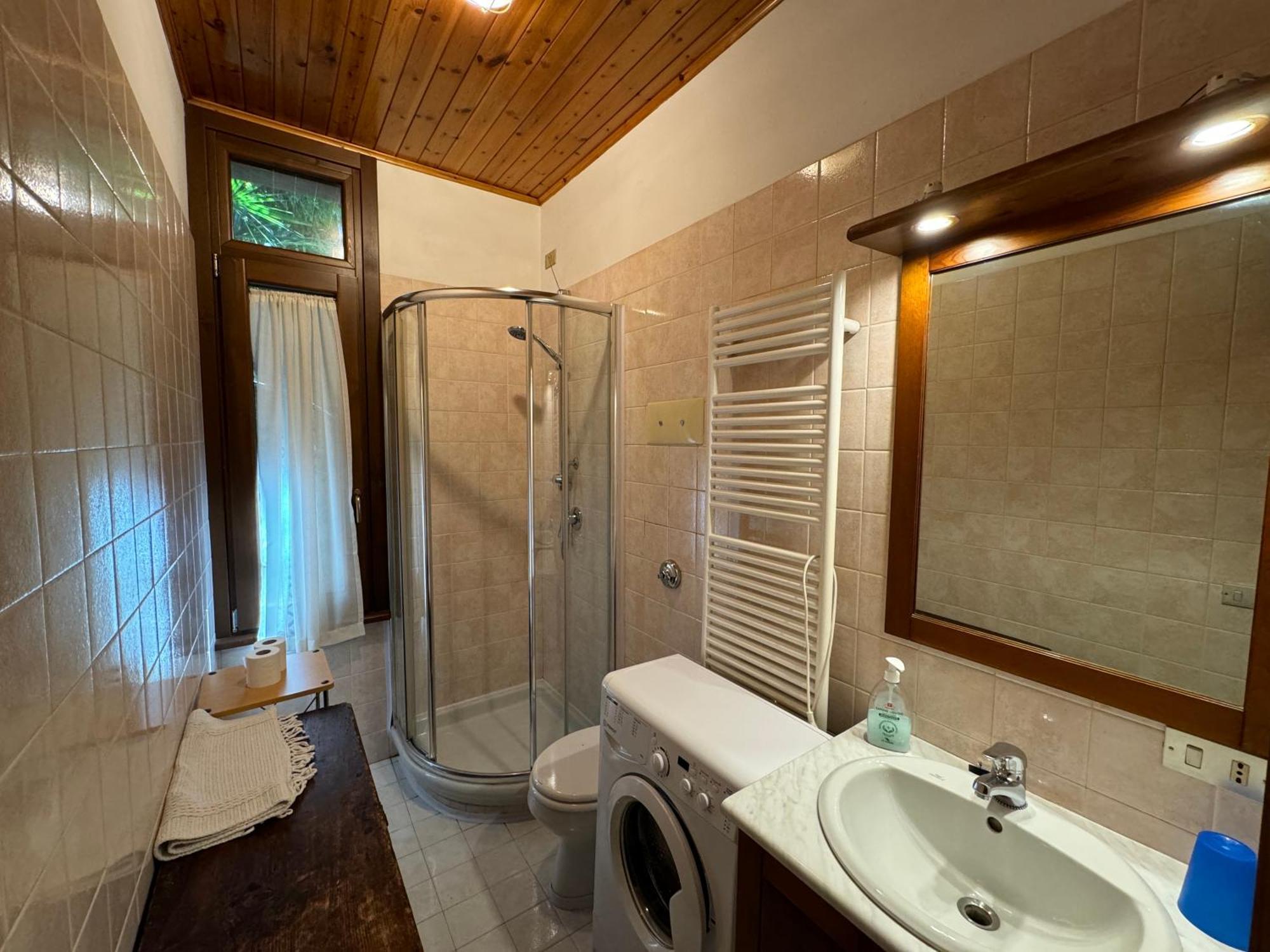 Suitecastlelakeview 2 Bellano Exterior photo